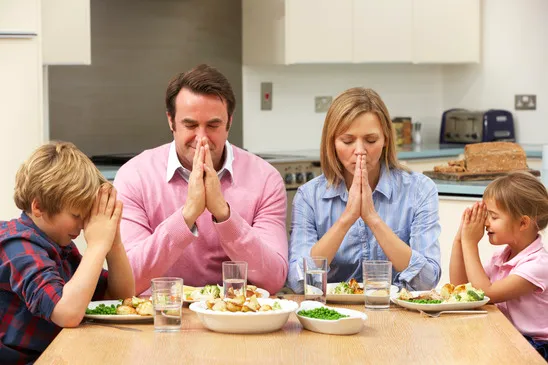 Prayer for family bonding and unity at mealtimes - भोजन के समय पारिवारिक संबंधों और एकता के लिए प्रार्थना